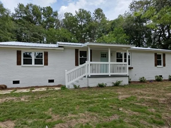 1917 Will Logan Rd, Ozark, AL 36360