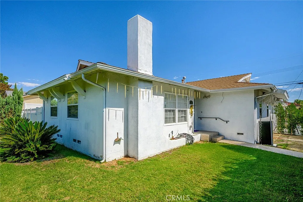 4 bed, 1416 sqft, $4,500 — Photo 1