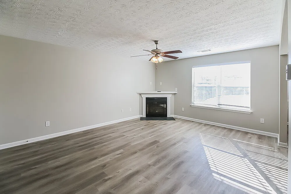 3 bed, 2.5 bath, 1904 sqft, $2,880 — Photo 4