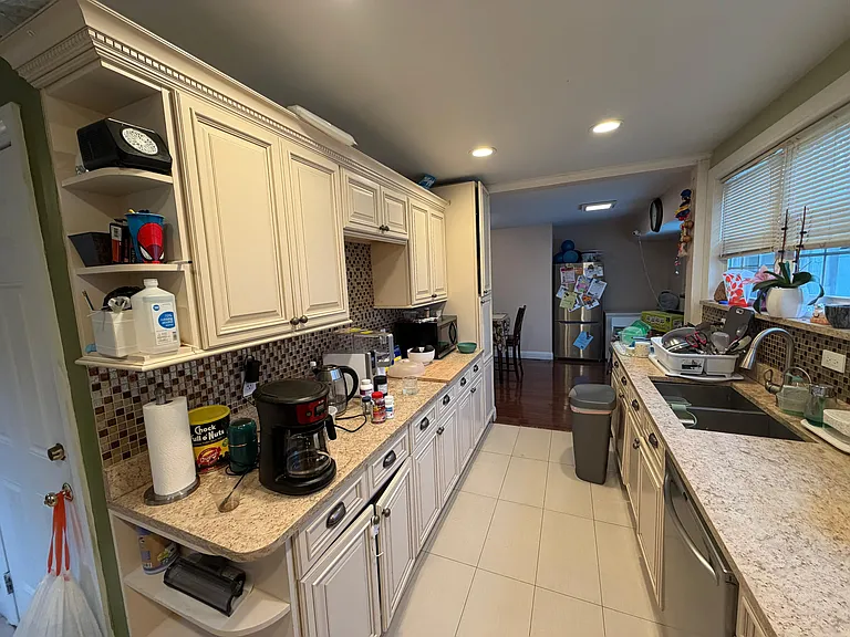 37 Mead Ave — Photo 6