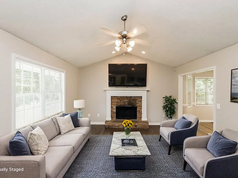 222 Fairview Oak Pl — Photo 6