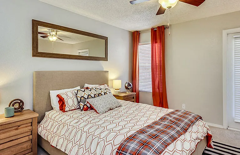 Madera Point Apartments — Photo 7