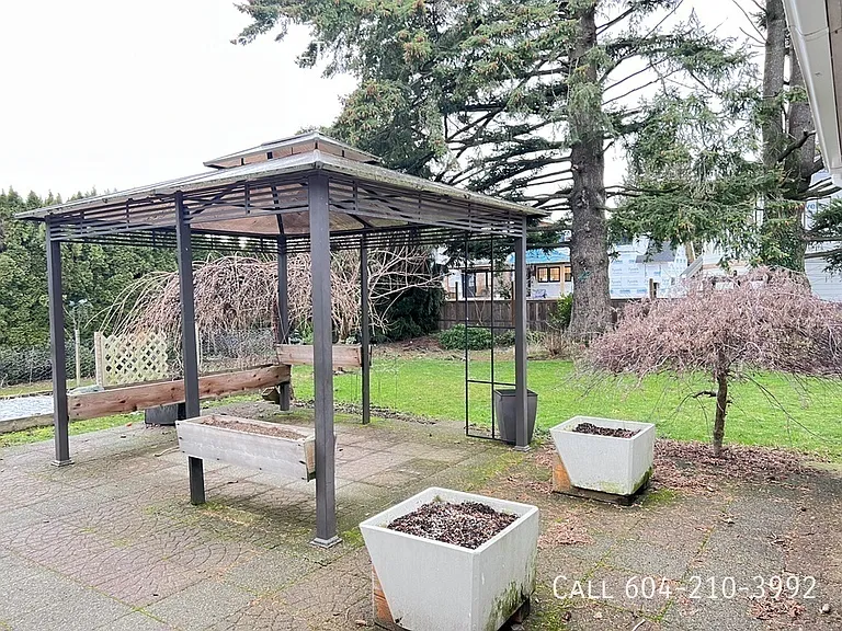 9703 Windsor St — Photo 16