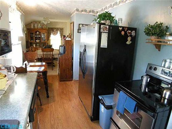 5th image of 442 E Jeffrey Pl