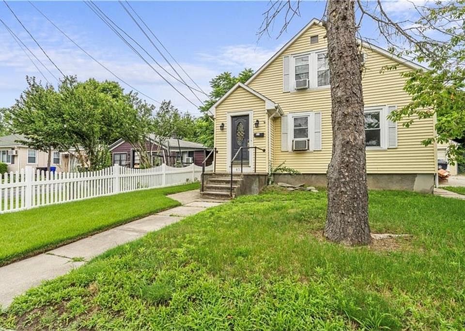1st image of 453 Woonasquatucket Ave