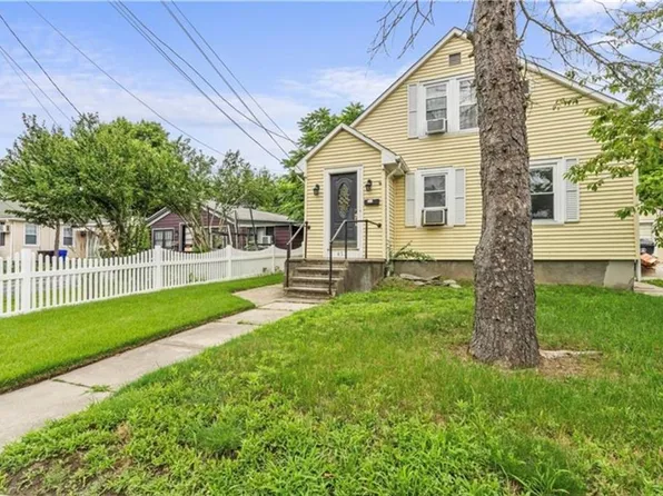 453 Woonasquatucket Ave, North Providence, RI 02911