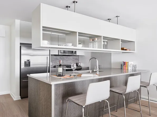 7 West 21st Street image 1 of 5