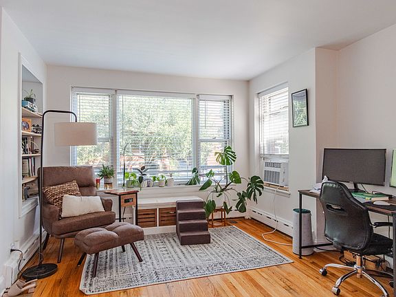 4th image of 3436 N Lawndale Ave