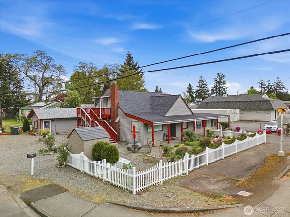 6323 100th Street SW, Lakewood, WA 98499