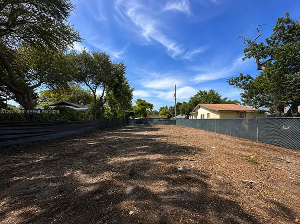 250 NW 51st St, Miami, FL 33127