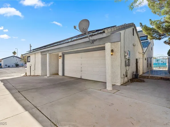 3752 Hobiecat Cir, Las Vegas, NV 89121