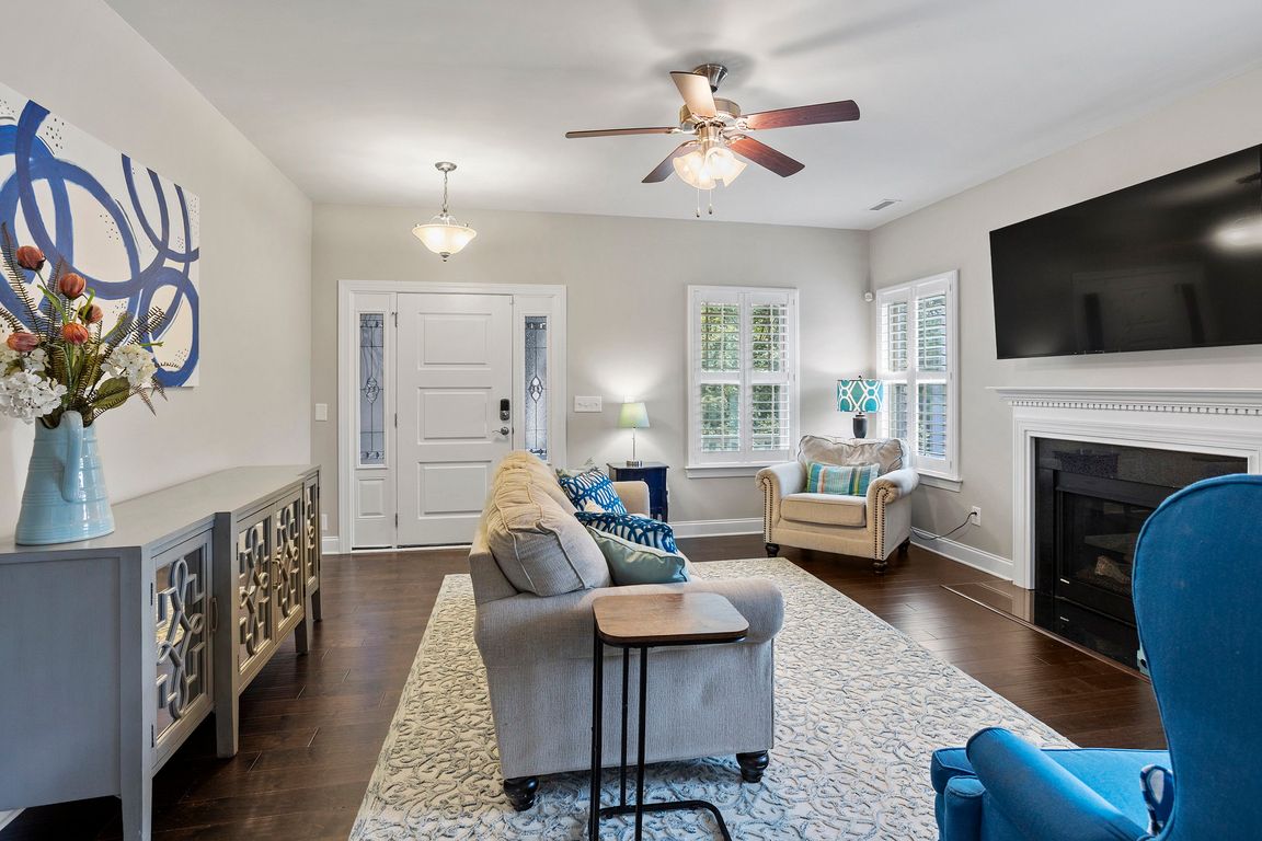 next background image