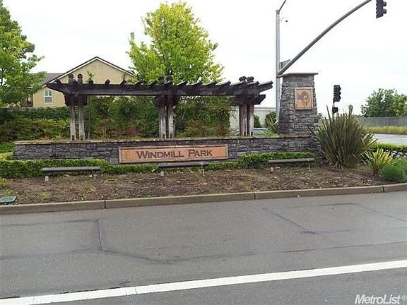 4th image of 10216 Windmill Cove Dr
