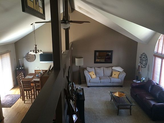 3rd image of 1906 Larkspur Dr