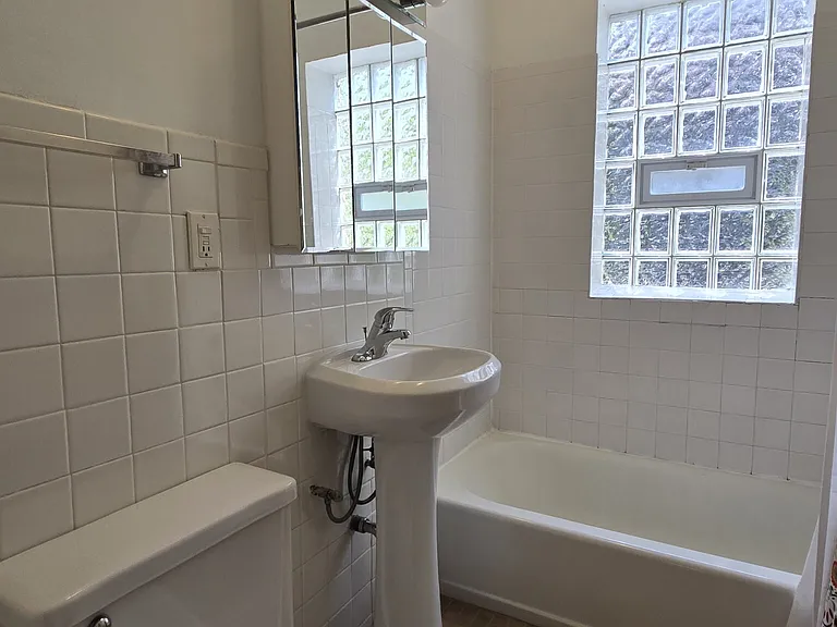 802 S Sherman Ave #2 — Photo 4