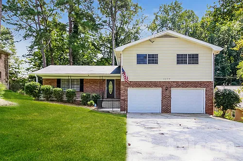2270 Emerald Castle Dr Photo 1