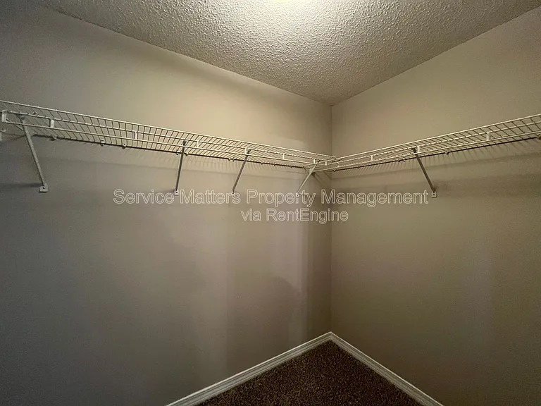 5959 Sleepy Hollow Ct — Photo 18