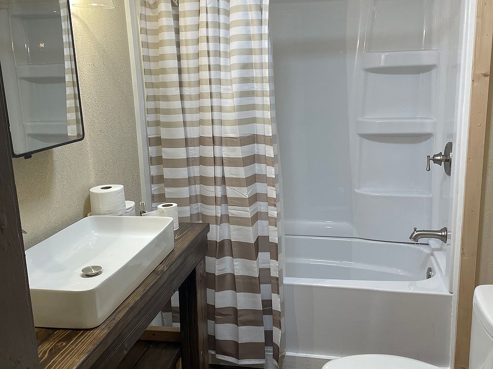 1st image of 1348 Marshall St S #3