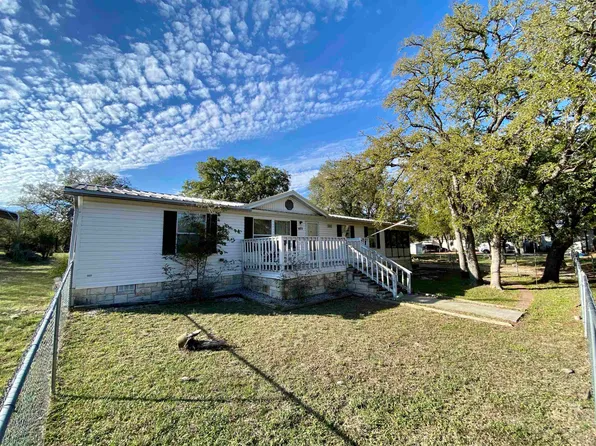 485 Horseshoe Drive, Kingsland, TX 78639