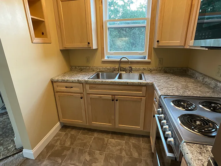 601 N 47th Ave E #6 — Photo 2