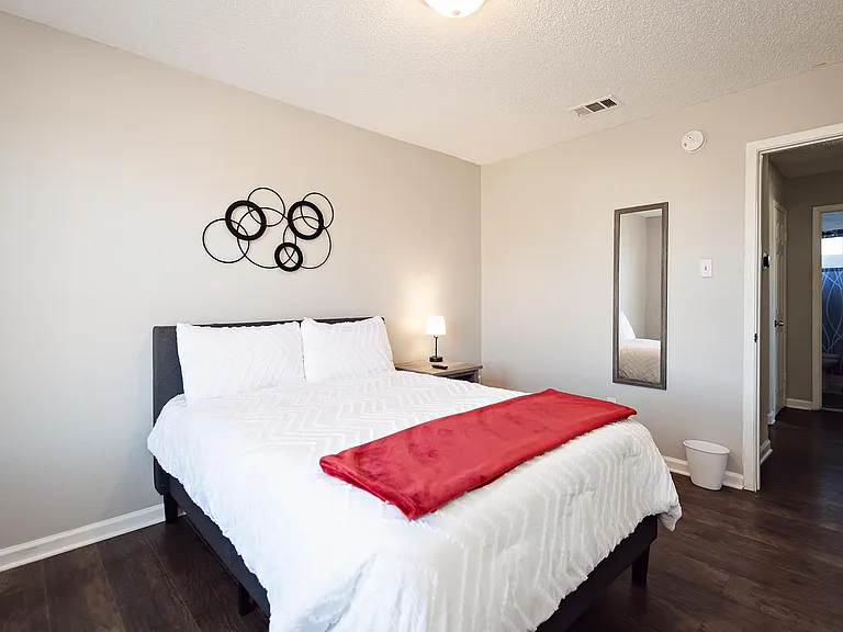 Terry Dr — Photo 2