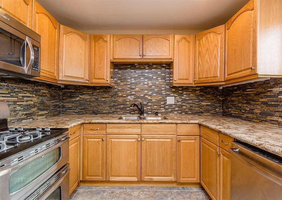 1st image of 2128 Oakdale St APT 16