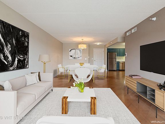 3rd image of 6801 N Milwaukee Ave APT 306