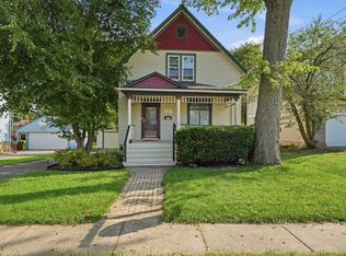 315 Forest Ave, Woodstock, IL 60098