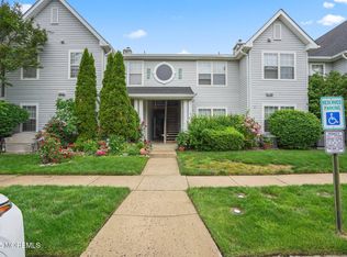 105 Des Moines Ct, Tinton Falls, NJ 07712