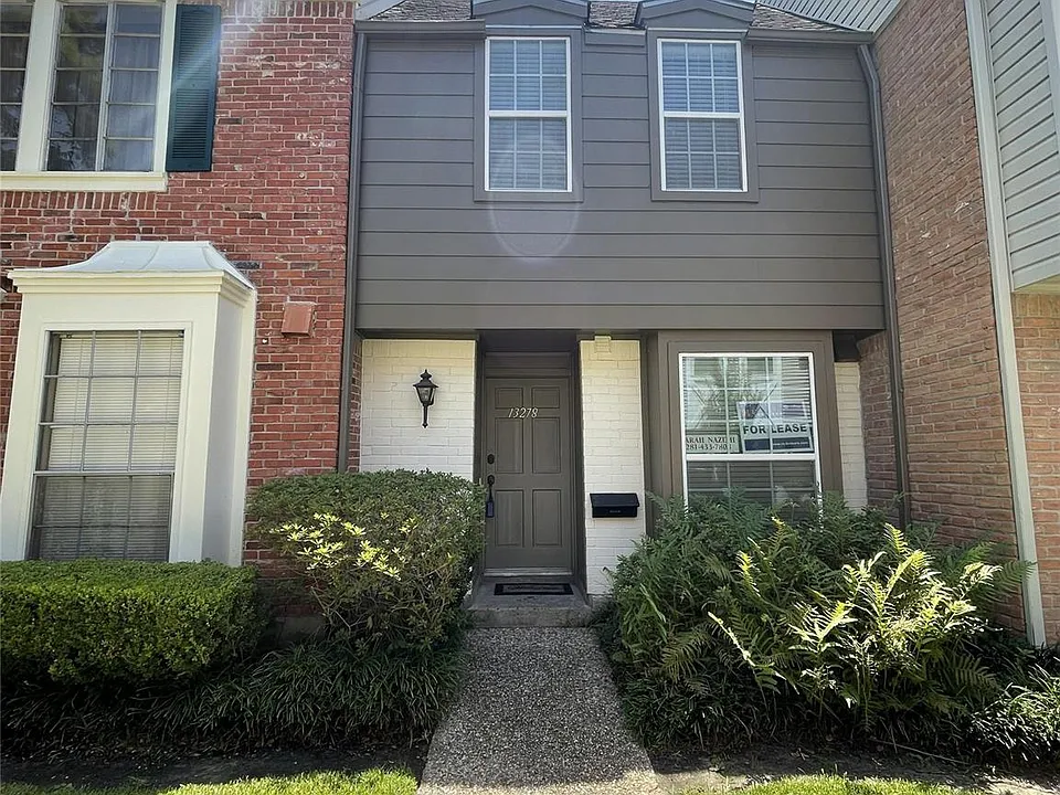 13278 Trail Hollow Dr