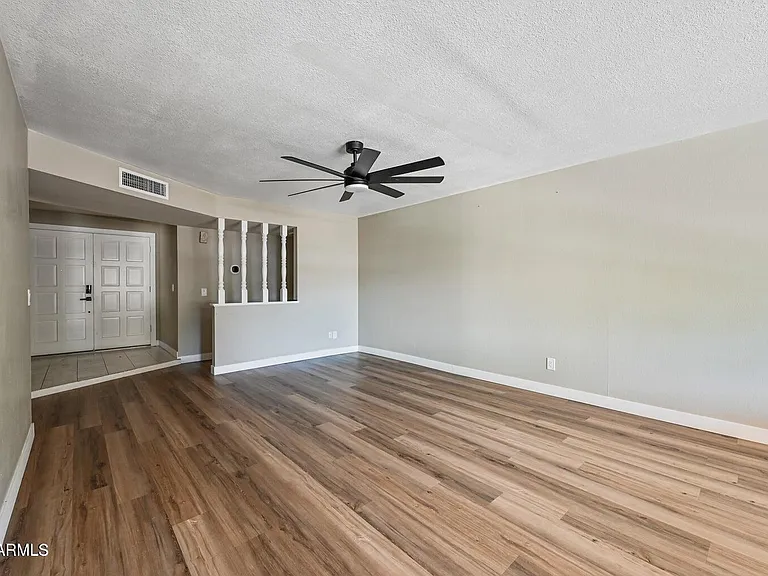 5930 S Juniper St — Photo 3