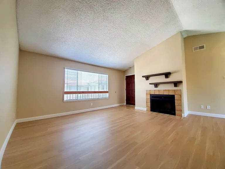 Ballantyne Villas — Photo 31