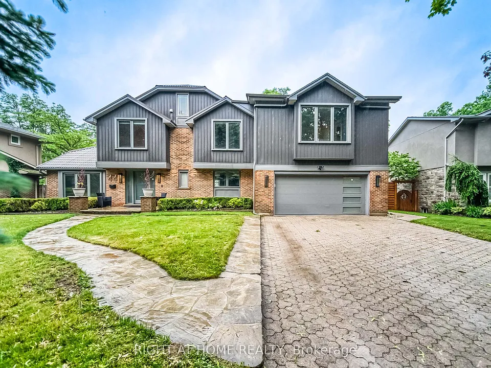 44 Royal Henley Blvd
