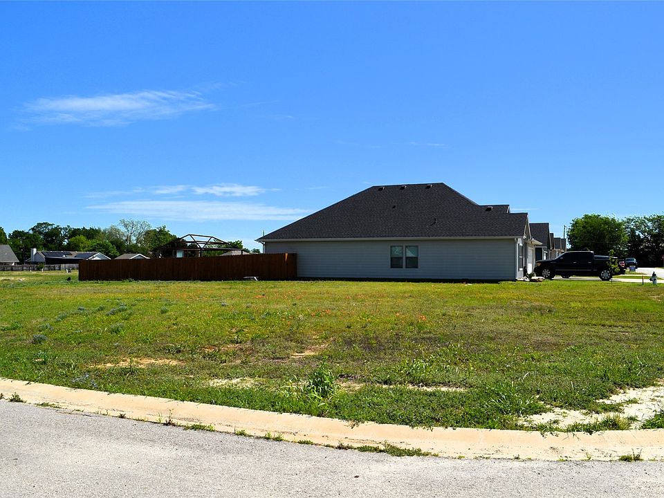 1st image of 341 Preston Rd