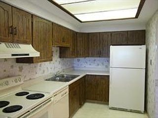 4th image of 920 Vose Dr APT 501