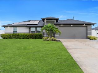 1915 NE 20th Ave, Cape Coral, FL 33909