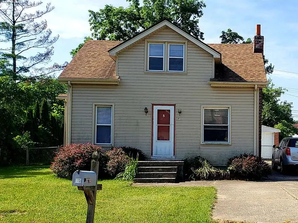 71 Cloveridge Dr, Troy, MI 48084