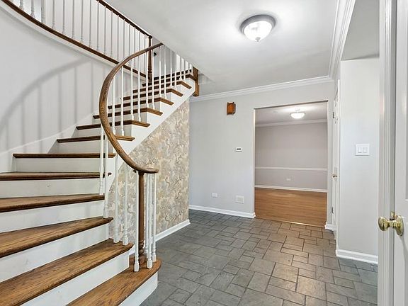2nd image of 277 Niles Ave
