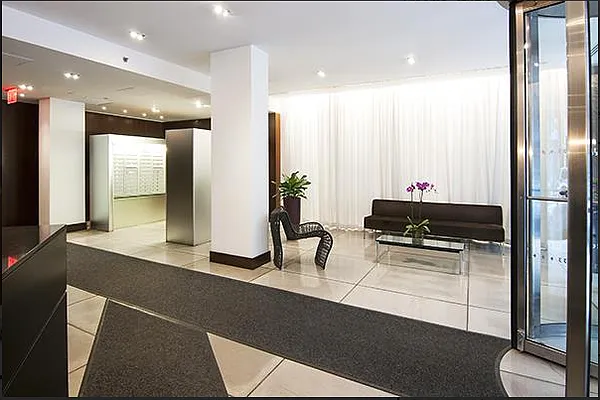 Rented by R New York | media 13