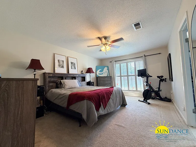 115 Long Pointe Dr — Photo 28