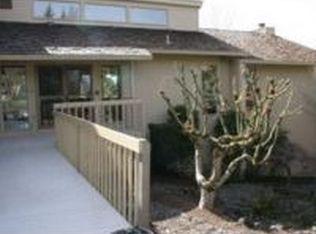 9050 NW Sherry Ct, Portland, OR 97229