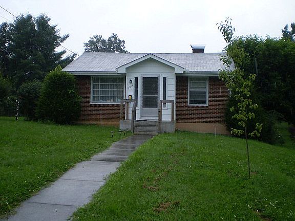 2nd image of 655 E Lexington St