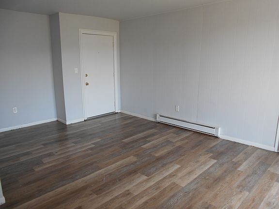3rd image of 856 Ulster St #206