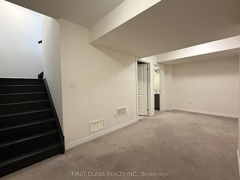 31 Breyworth Rd — Photo 4