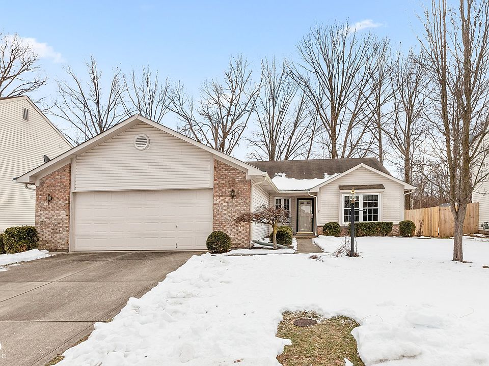1st image of 5933 Woodcote Dr