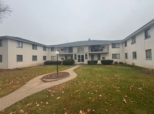 3800 S 84th St #E7, Milwaukee, WI 53228