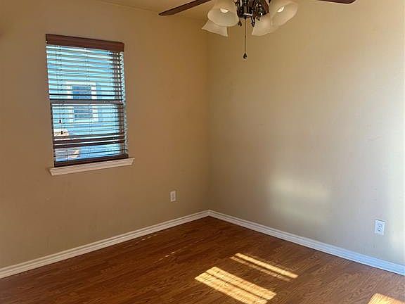 2nd image of 306 College St #A