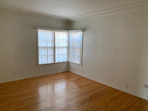 2nd image of 2602 Santa Monica Blvd APT C