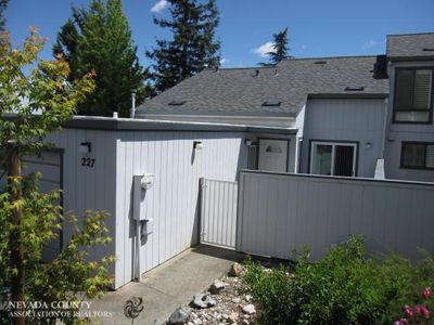 227 Woodside Ct, Grass Valley, CA, 95945