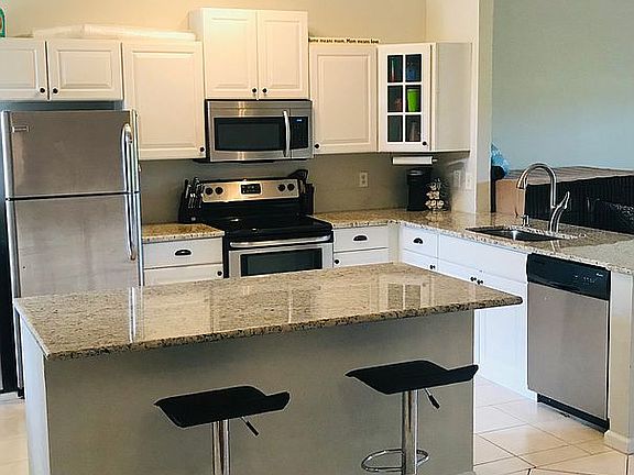 New remodeled open kitchen!